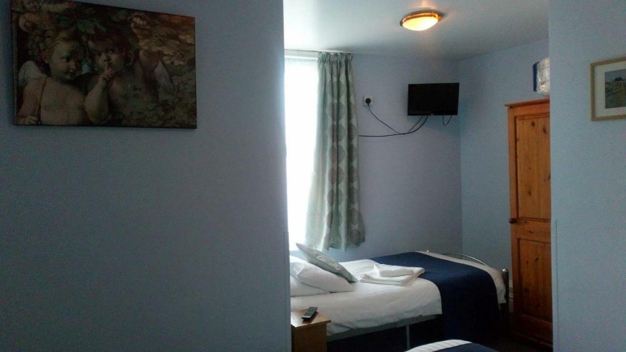 Comfort Triple Room with Shower